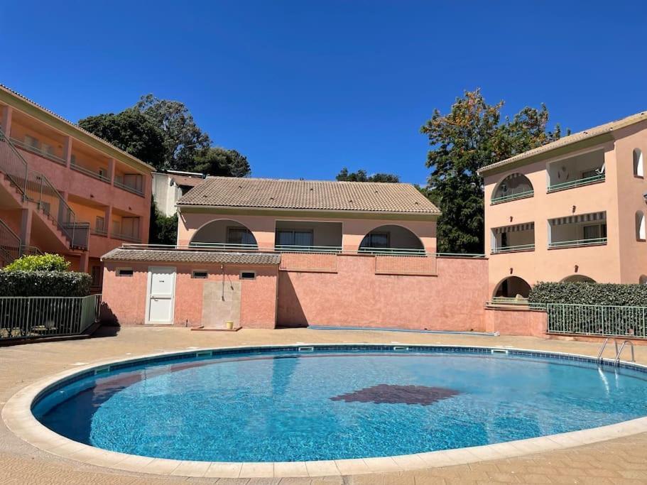 Appart. / Clim / Piscine / Mer A 300M Apartment Linguizzetta Екстериор снимка